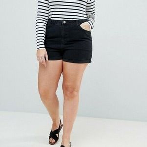 ASOS DESIGN Curve denim Ritson mom short 20